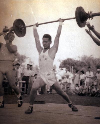 15--1951举重-1