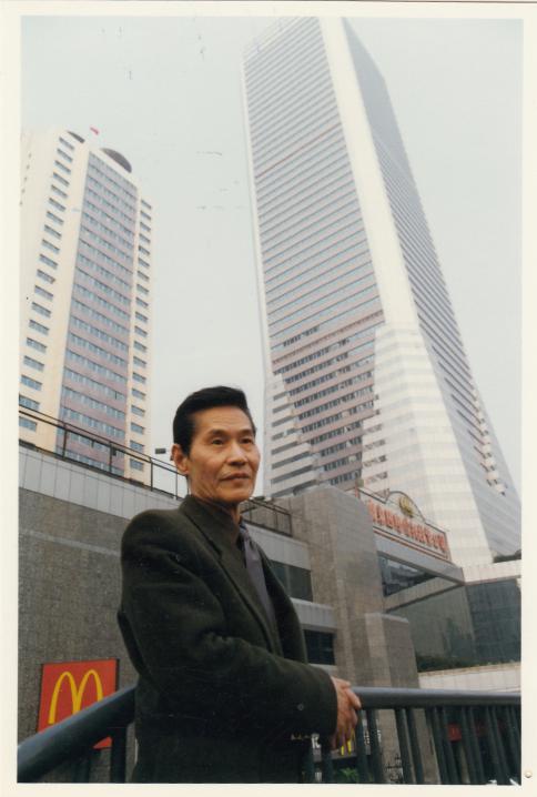 广东国际大厦 (1)